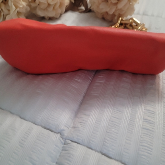 Bottega Veneta pouch bag - Picture 7 of 7